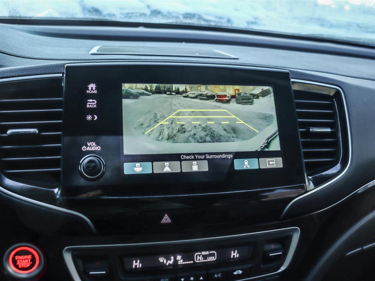 2022 Honda Pilot Touring 8-PASS NAVI LEATHER Photo