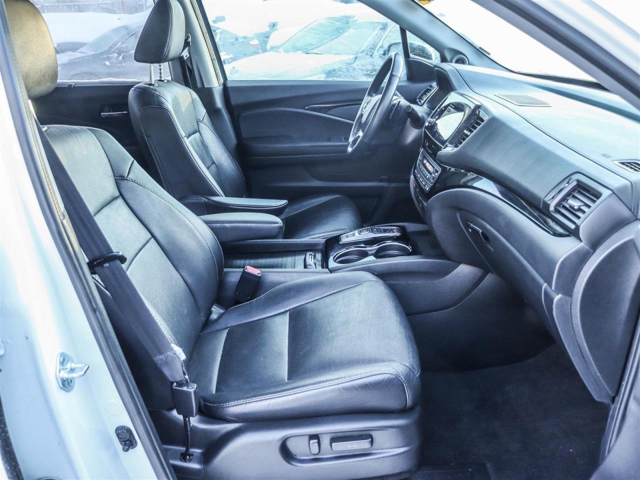 2022 Honda Pilot Touring 8-PASS NAVI LEATHER Photo