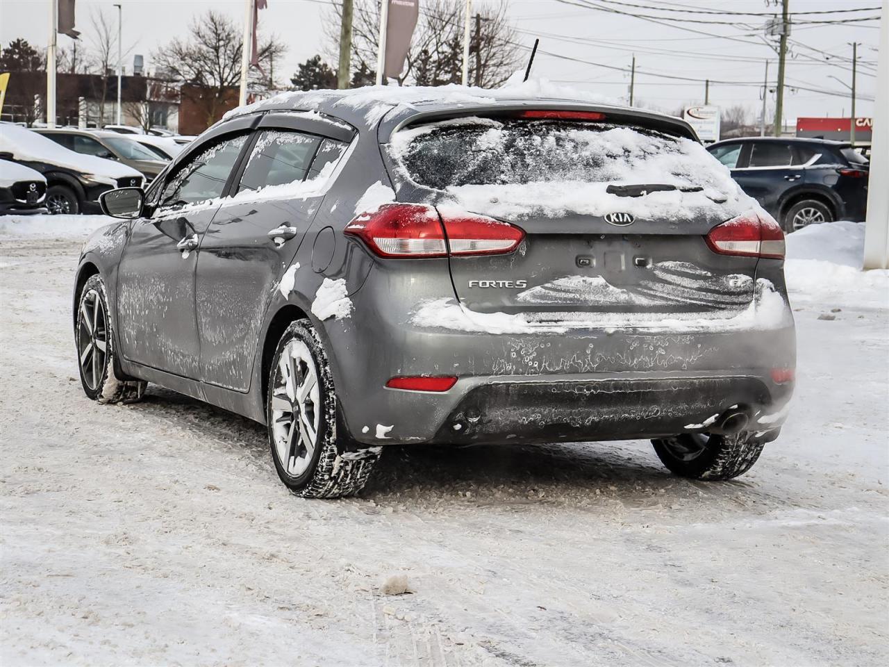 2017 Kia Forte AUTO HATCHBACK CLEAN CARFAX Photo