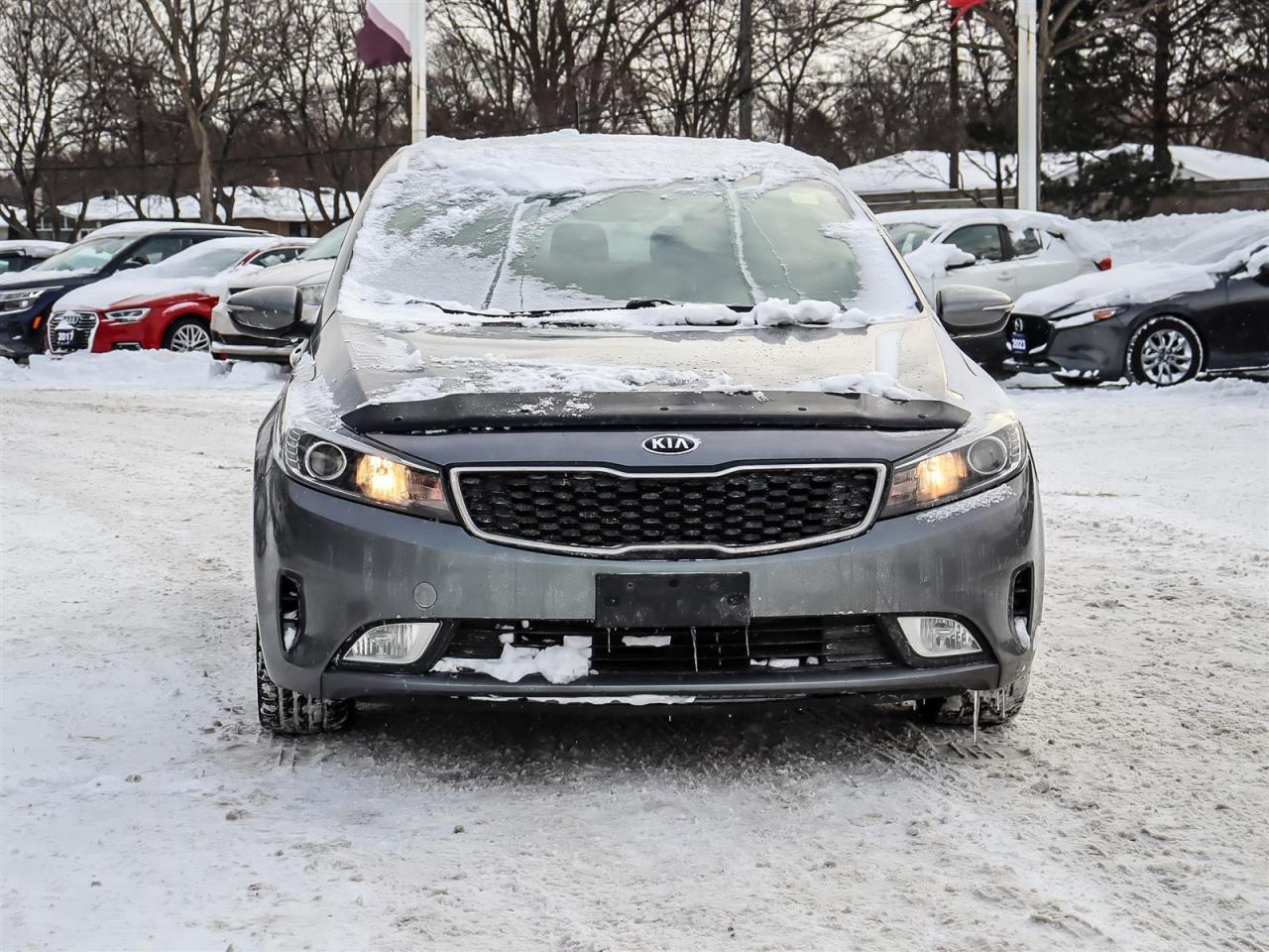2017 Kia Forte AUTO HATCHBACK CLEAN CARFAX Photo
