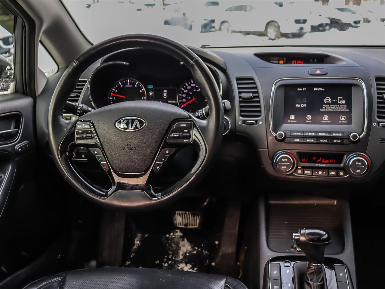 2017 Kia Forte AUTO HATCHBACK CLEAN CARFAX Photo