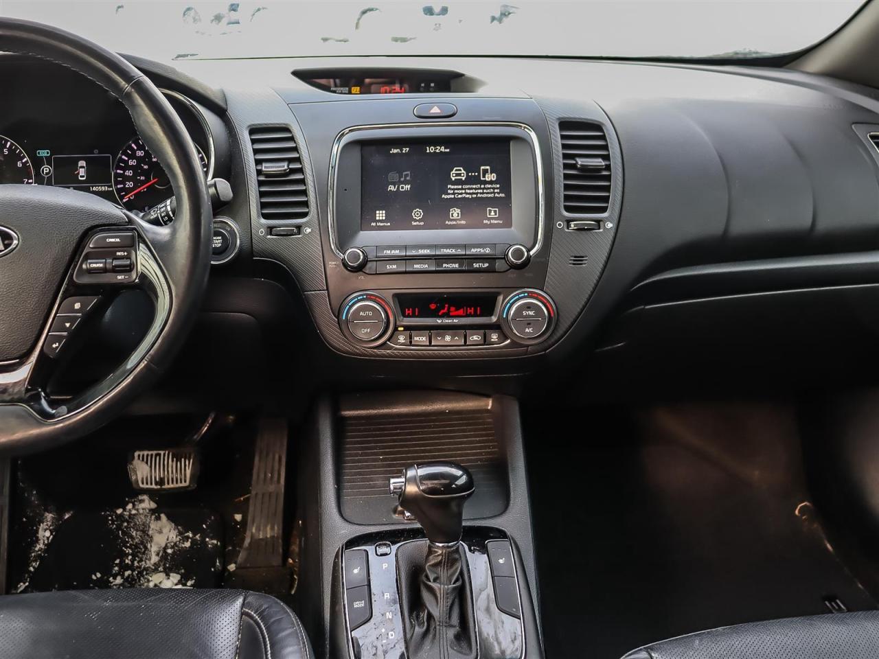 2017 Kia Forte AUTO HATCHBACK CLEAN CARFAX Photo