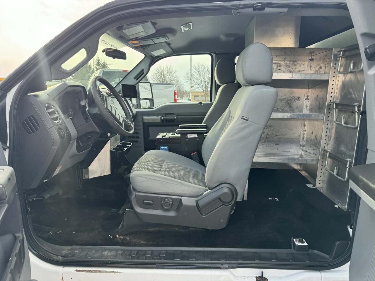 2016 Ford F-350 2WD SuperCab 162  WB 60  CA XLT Photo