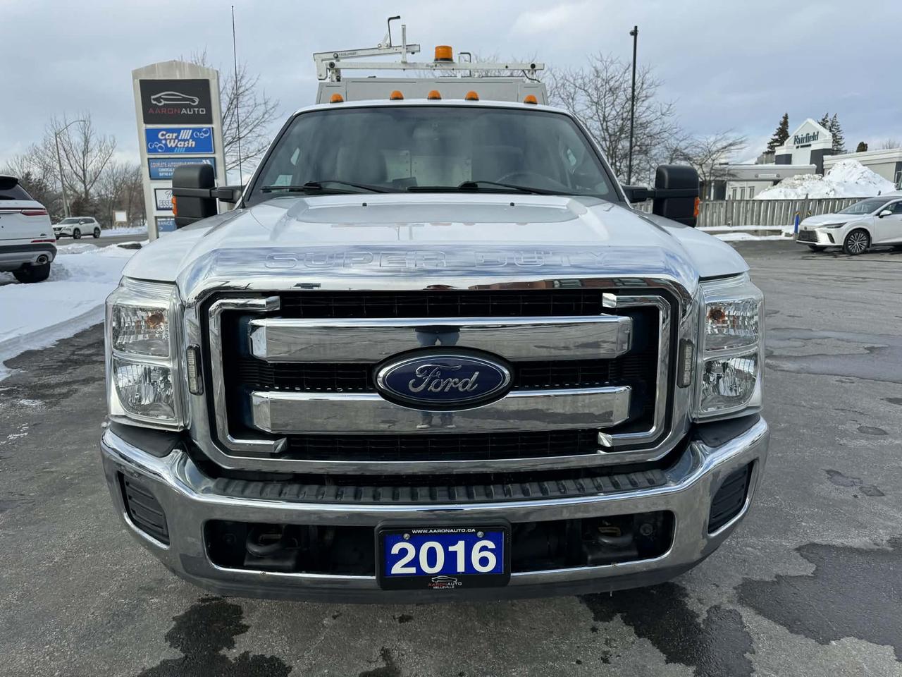 2016 Ford F-350 2WD SuperCab 162  WB 60  CA XLT Photo