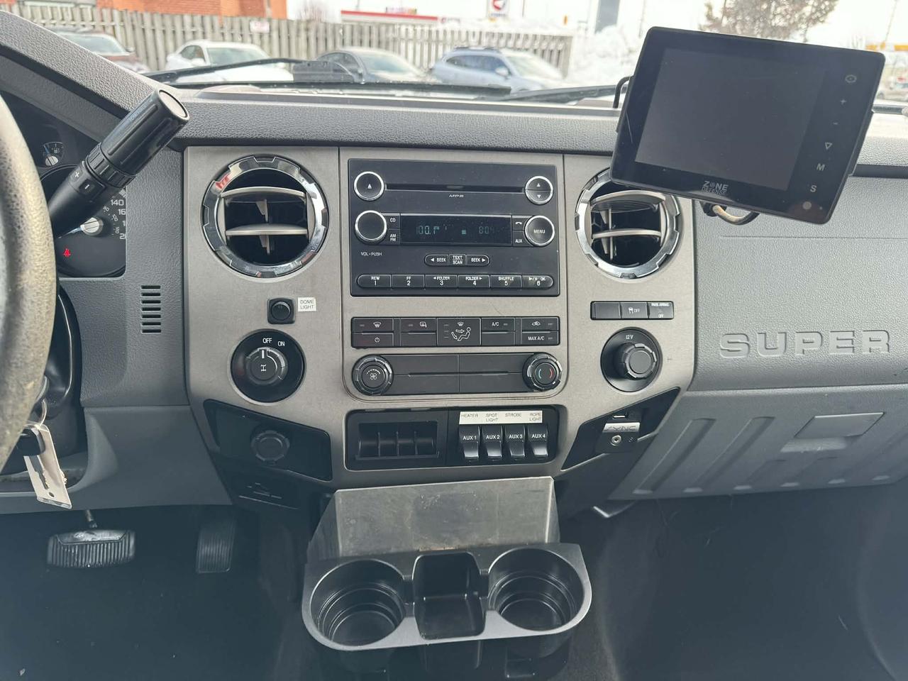 2016 Ford F-350 2WD SuperCab 162  WB 60  CA XLT Photo