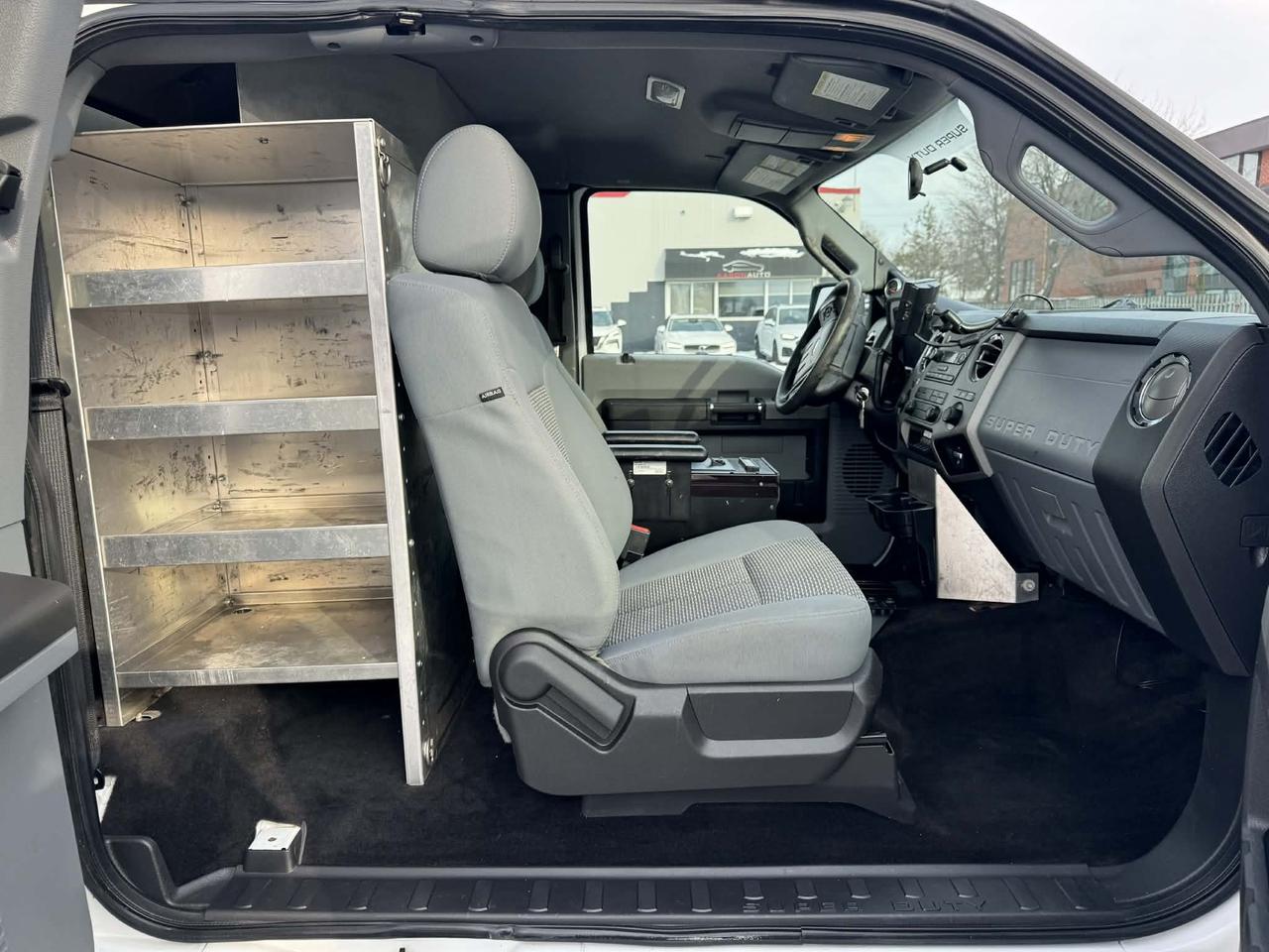 2016 Ford F-350 2WD SuperCab 162  WB 60  CA XLT Photo