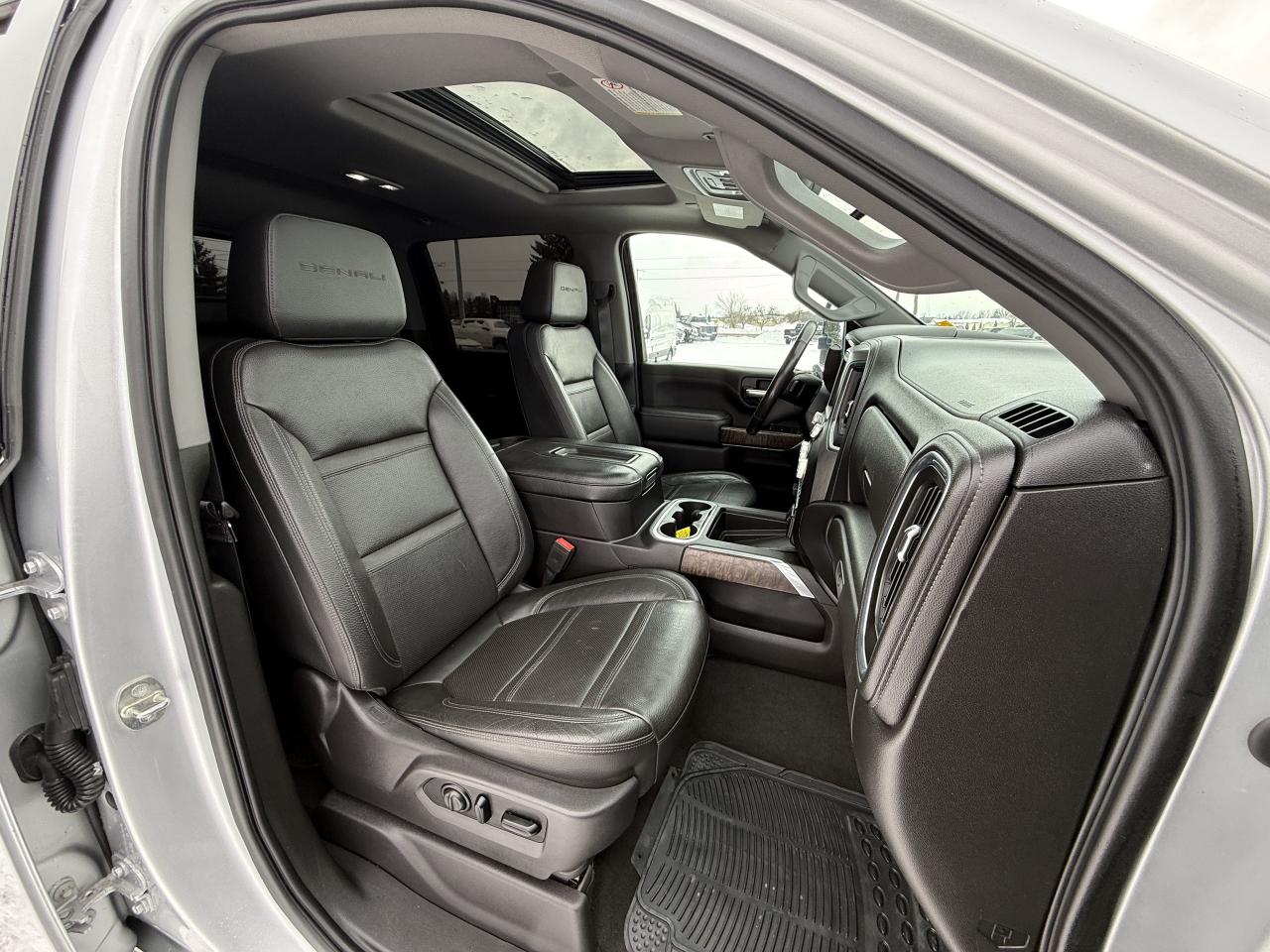 2021 GMC SIERRA 2500HD DENALI LIFT/WHEEL/TIRE PKG Photo