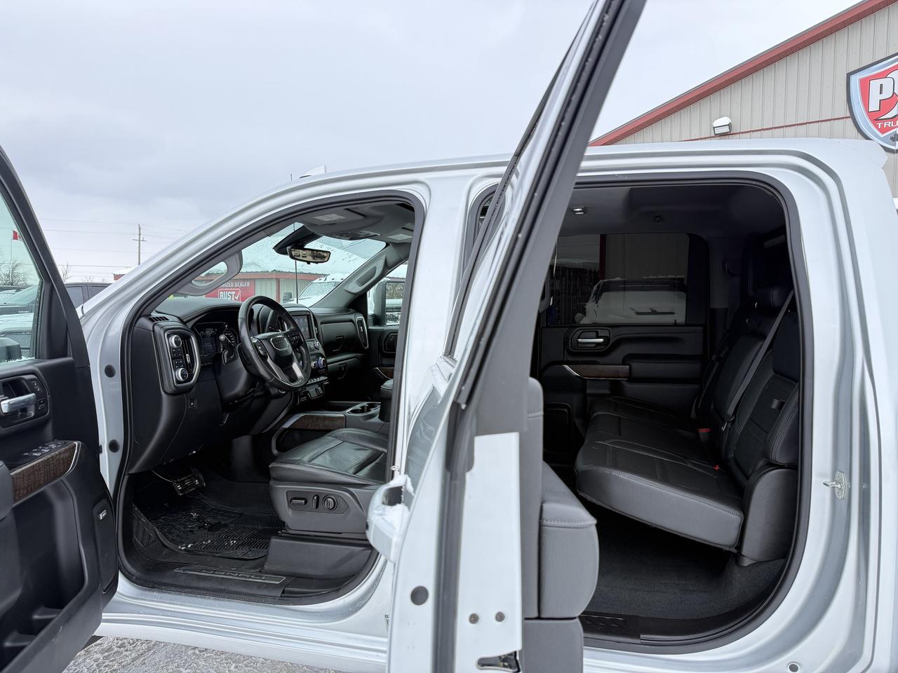 2021 GMC SIERRA 2500HD DENALI LIFT/WHEEL/TIRE PKG Photo