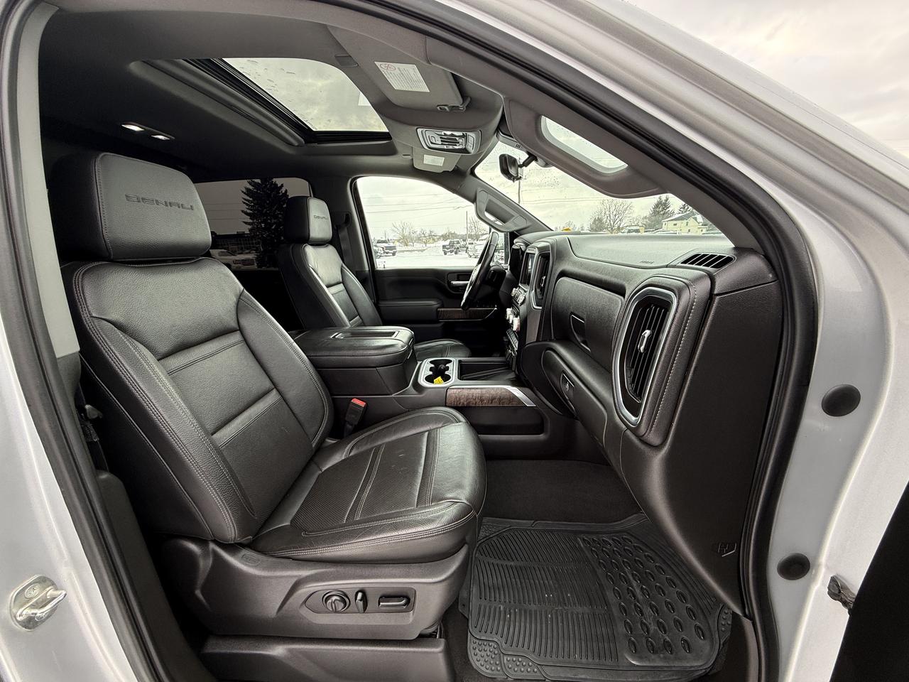 2021 GMC SIERRA 2500HD DENALI LIFT/WHEEL/TIRE PKG Photo