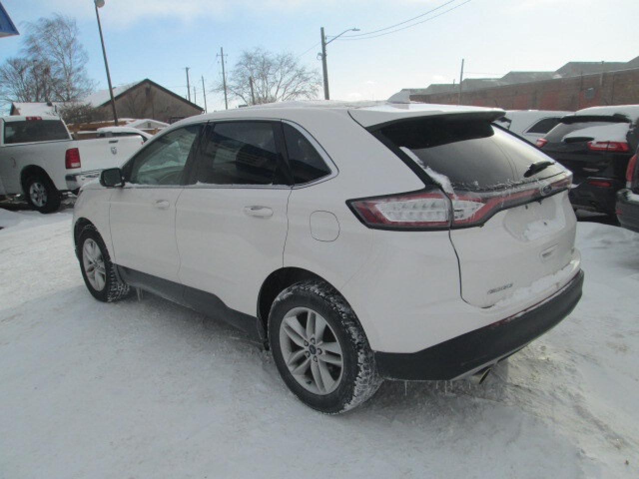 2018 Ford Edge SEL FWD, Leather , Sunroof Photo2