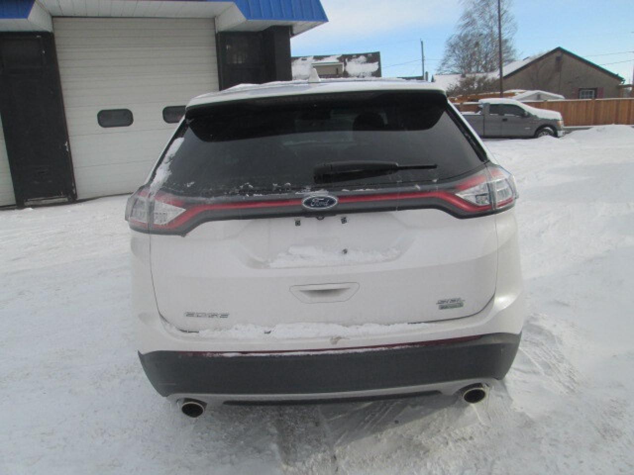 2018 Ford Edge SEL FWD, Leather , Sunroof Photo