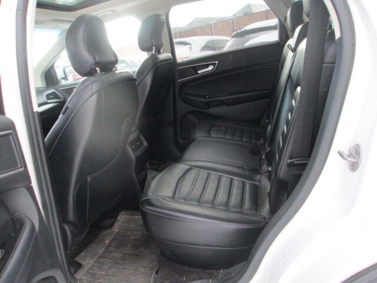 2018 Ford Edge SEL FWD, Leather , Sunroof Photo