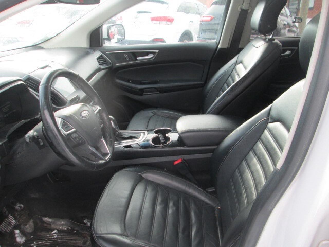 2018 Ford Edge SEL FWD, Leather , Sunroof Photo