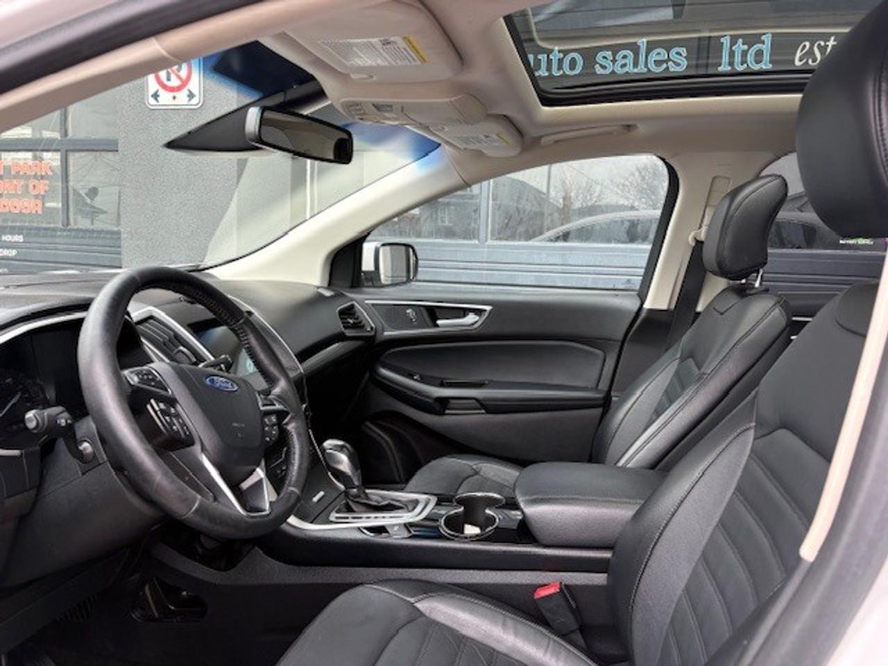 2018 Ford Edge SEL FWD, LEATHER, NAVIGATION, REAR CAMERA!! Photo2