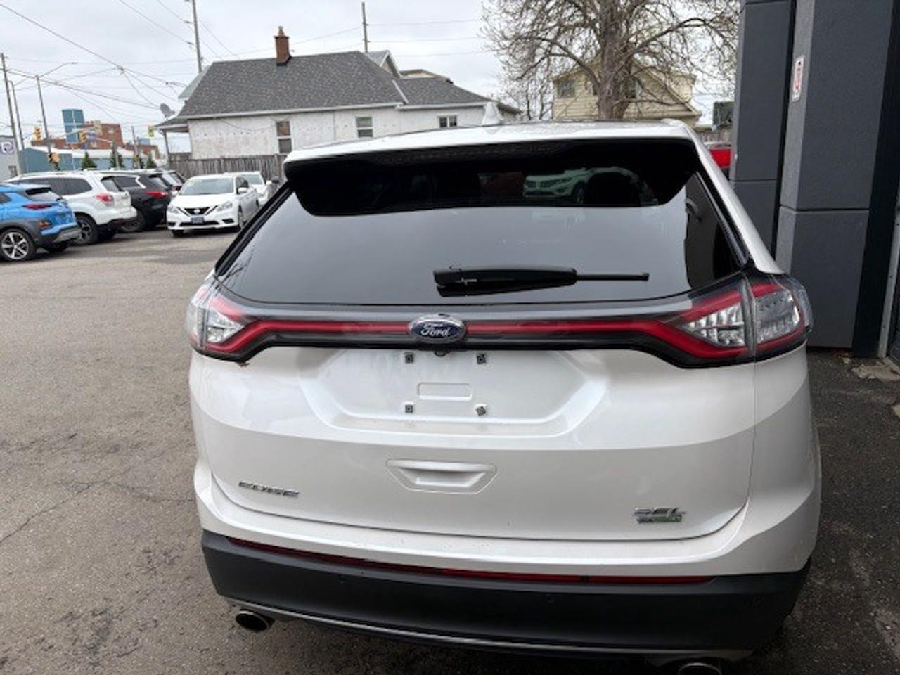 2018 Ford Edge SEL FWD, LEATHER, NAVIGATION, REAR CAMERA!! Photo