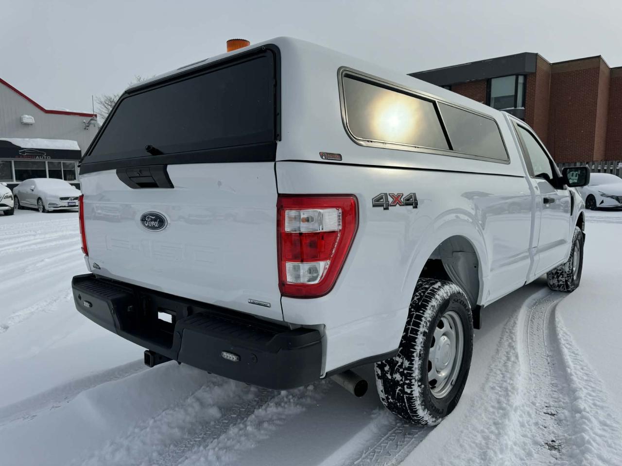 2023 Ford F-150 XL 4WD REG CAB 8' BOX Photo4