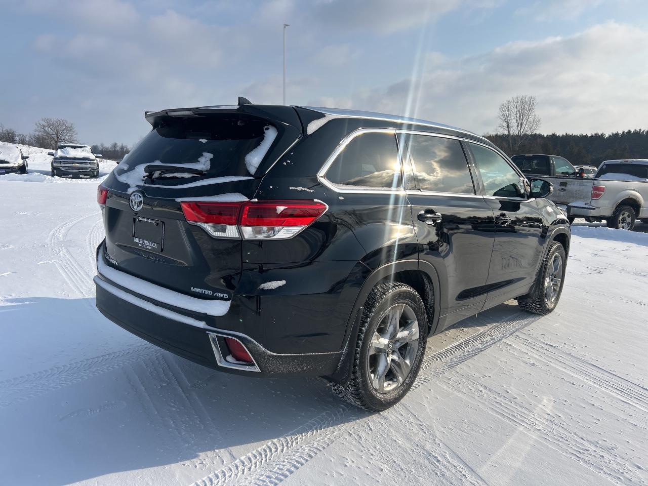 2018 Toyota Highlander Limited AWD   Nav   Pano Roof  Heated/Cooled Seats Photo