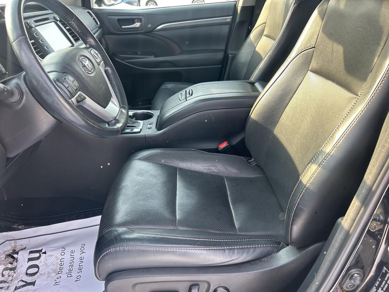 2018 Toyota Highlander Limited AWD   Nav   Pano Roof  Heated/Cooled Seats Photo