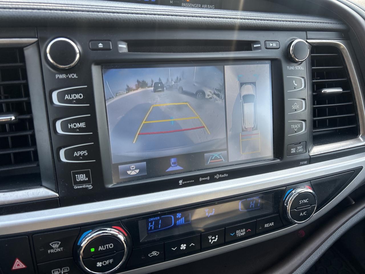 2018 Toyota Highlander Limited AWD   Nav   Pano Roof  Heated/Cooled Seats Photo