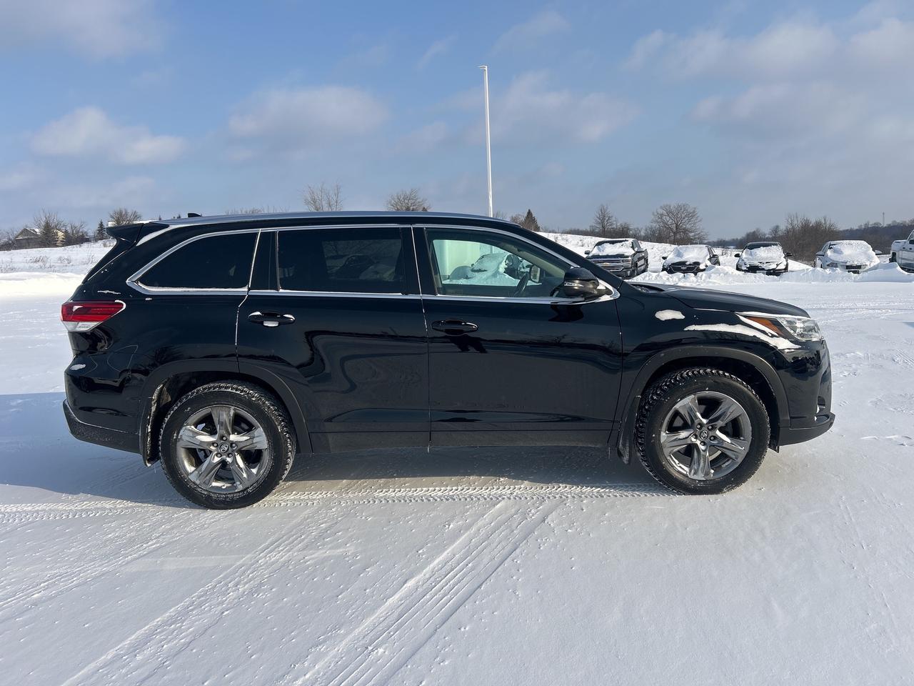2018 Toyota Highlander Limited AWD   Nav   Pano Roof  Heated/Cooled Seats Photo