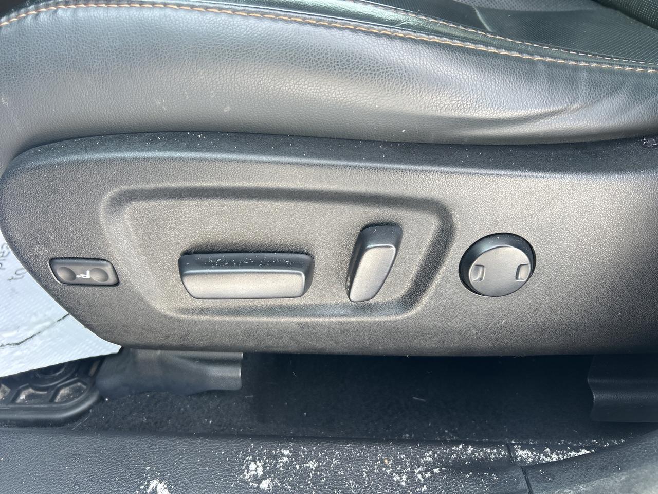 2018 Toyota Highlander Limited AWD   Nav   Pano Roof  Heated/Cooled Seats Photo