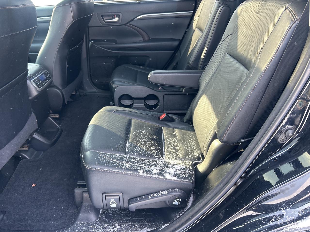 2018 Toyota Highlander Limited AWD   Nav   Pano Roof  Heated/Cooled Seats Photo