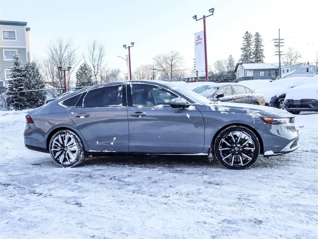 2024 Honda Accord Hybrid Touring HYBRID LEATHER NAVIGATION Photo