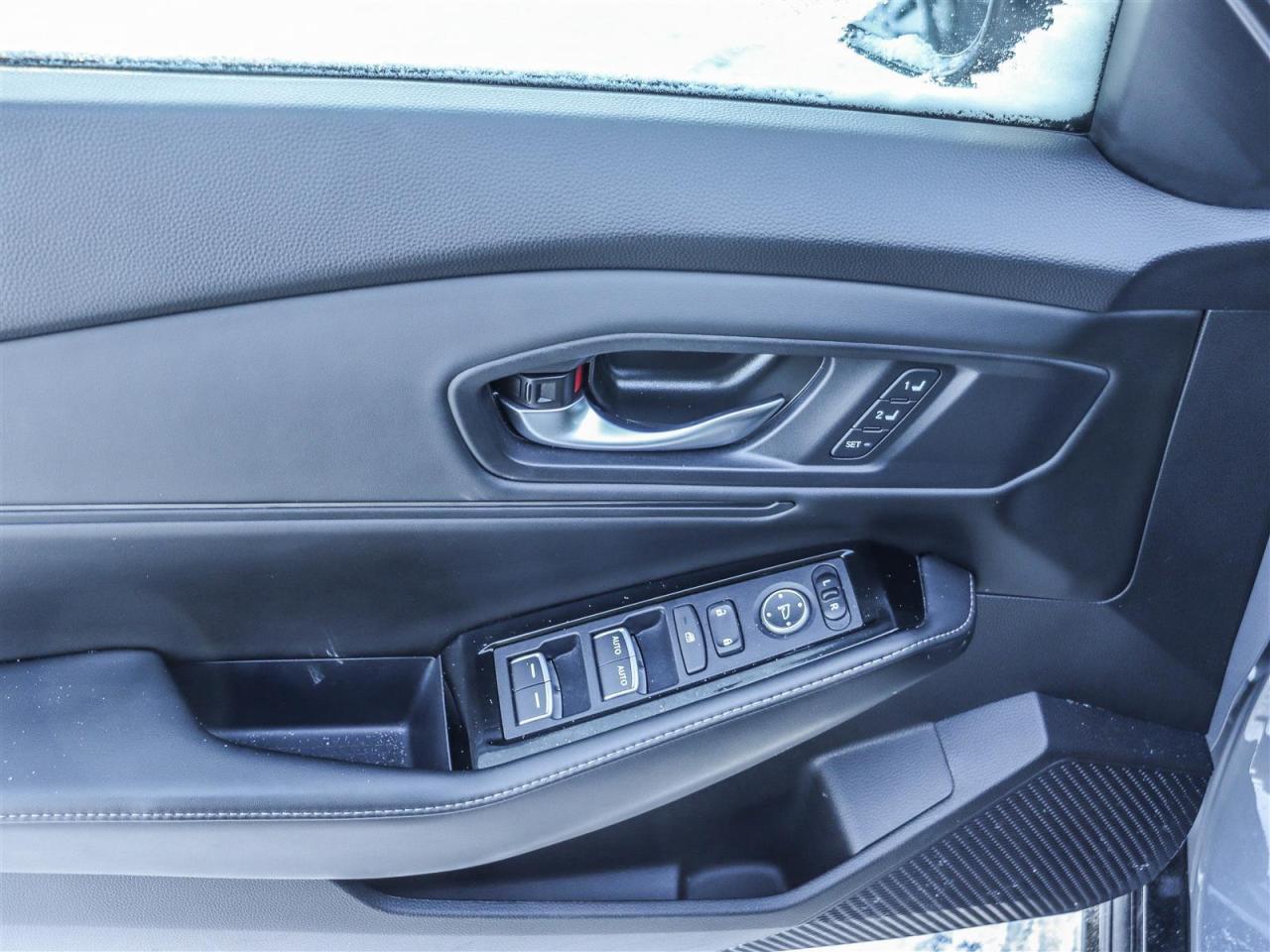 2024 Honda Accord Hybrid Touring HYBRID LEATHER NAVIGATION Photo