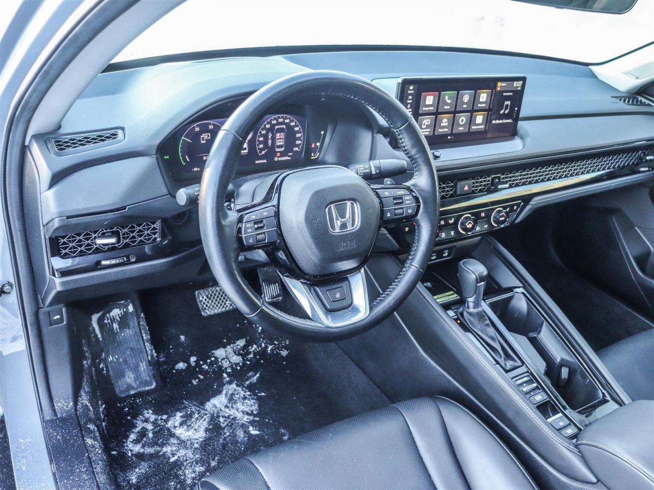 2024 Honda Accord Hybrid Touring HYBRID LEATHER NAVIGATION Photo