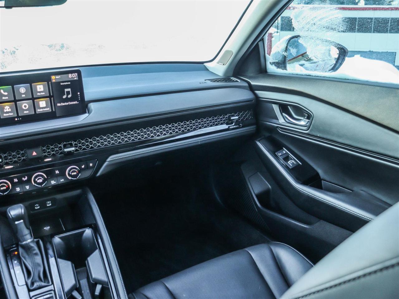 2024 Honda Accord Hybrid Touring HYBRID LEATHER NAVIGATION Photo