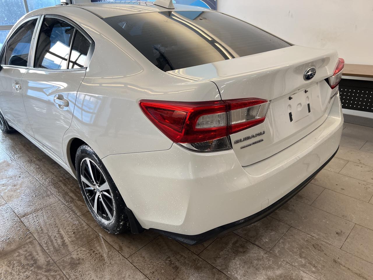 2022 Subaru Impreza Touring 4-door CVT w-EyeSight Photo