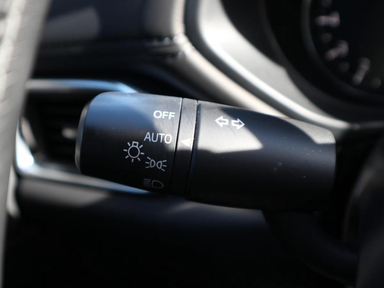 2022 Mazda CX-5 SIGNATURE AWD/ ONLY 34K/ CARFAX CLEAN/ 3.95% RATE Photo