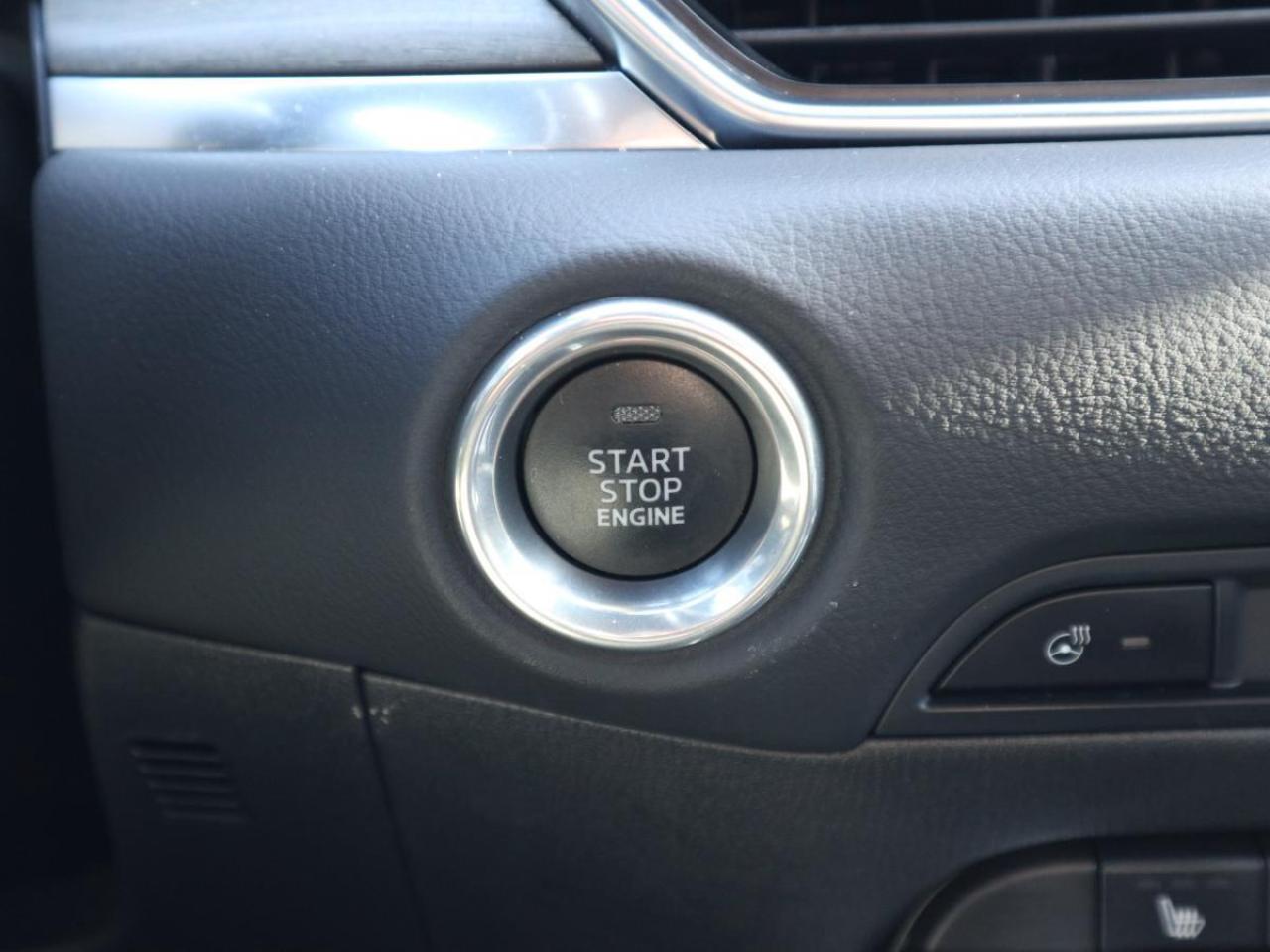 2022 Mazda CX-5 SIGNATURE AWD/ ONLY 34K/ CARFAX CLEAN/ 3.95% RATE Photo