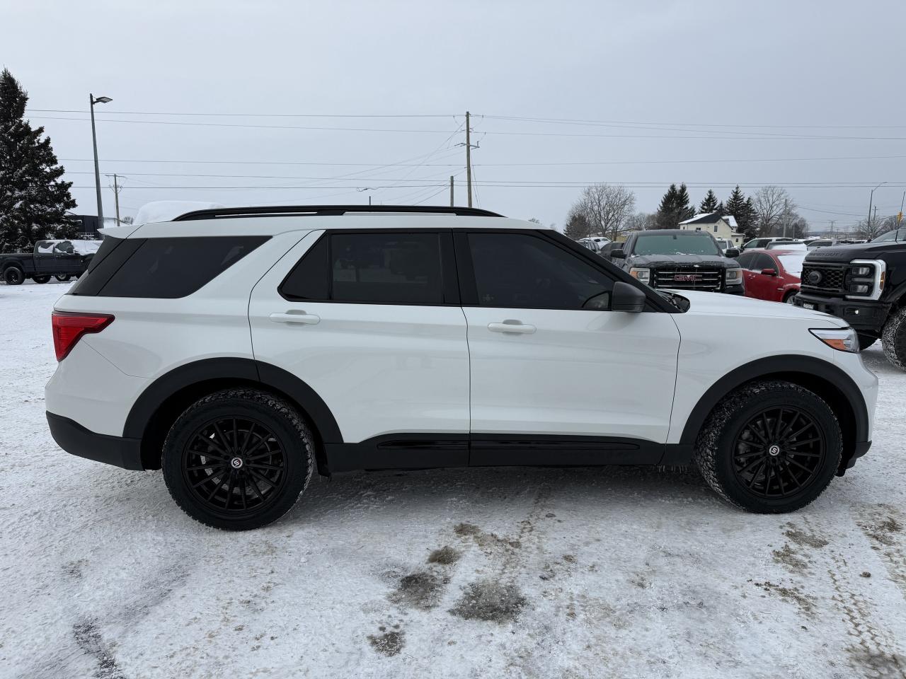 2020 Ford Explorer XLT 4WD Photo