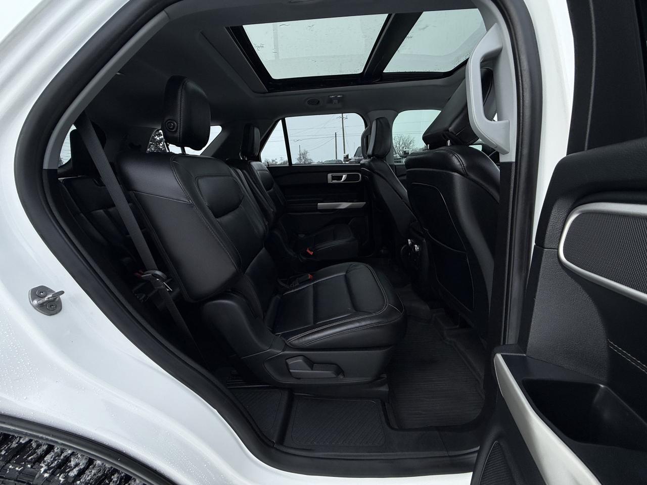 2020 Ford Explorer XLT 4WD Photo