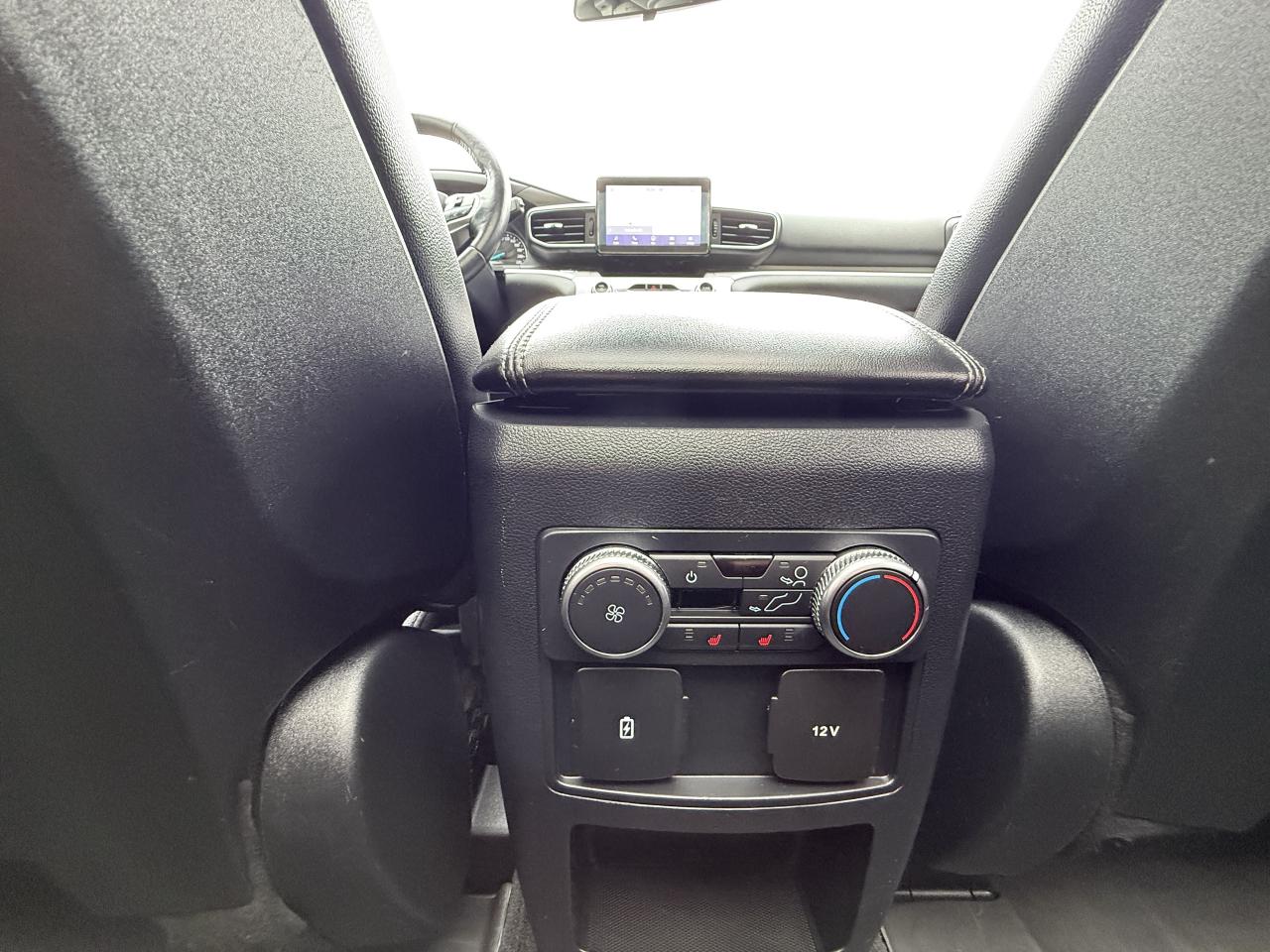 2020 Ford Explorer XLT 4WD Photo