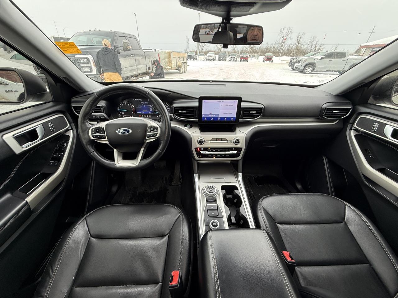 2020 Ford Explorer XLT 4WD Photo