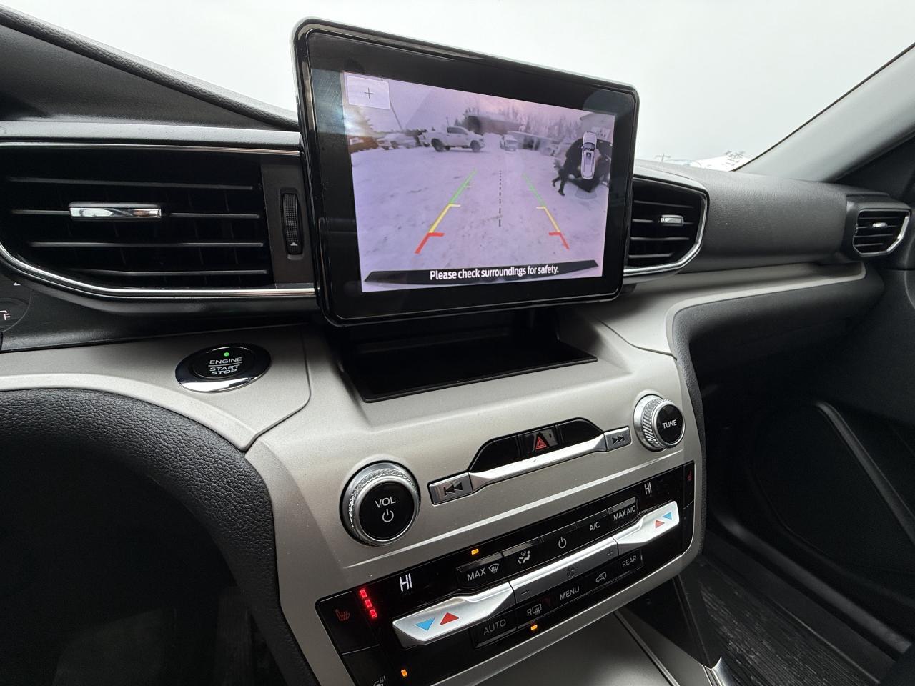 2020 Ford Explorer XLT 4WD Photo