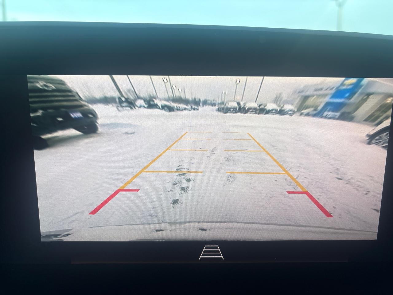 2025 Buick Envista Preferred + Adaptive Cruise + Low Kms + 1 Owner Photo