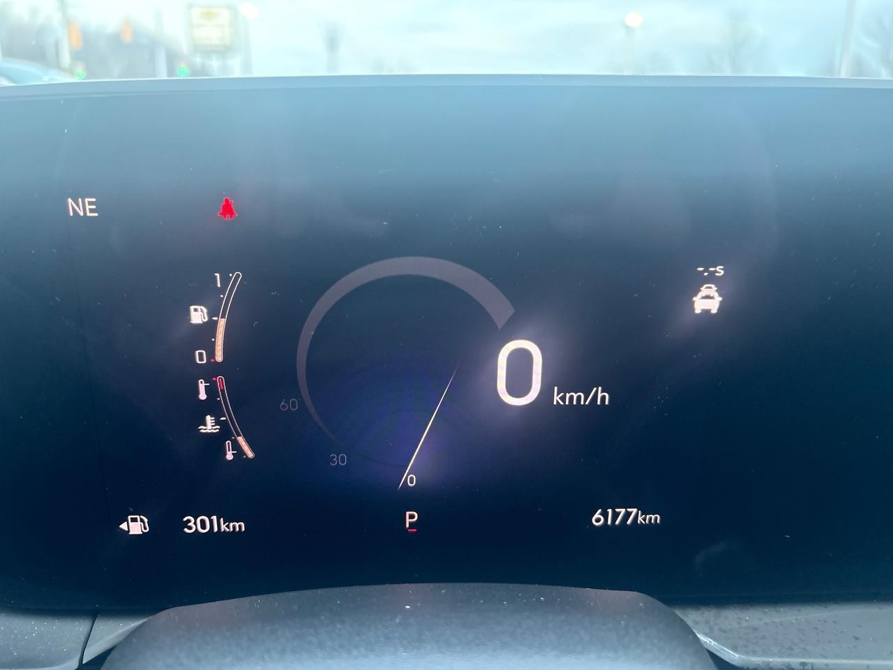 2025 Buick Envista Preferred + Adaptive Cruise + Low Kms + 1 Owner Photo