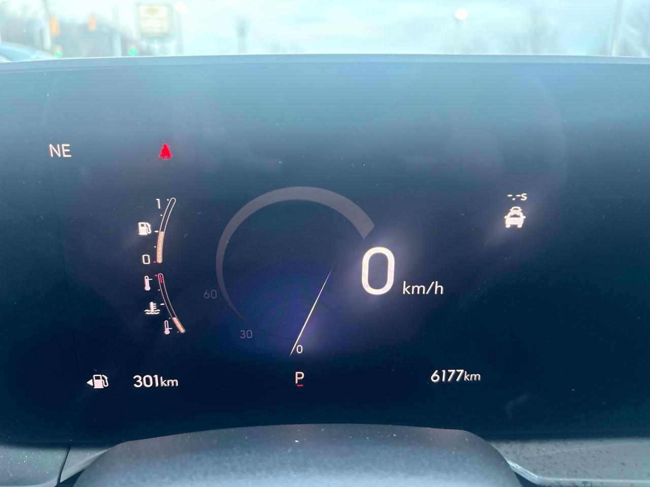 2025 Buick Envista Preferred + Adaptive Cruise + Low Kms + 1 Owner Photo