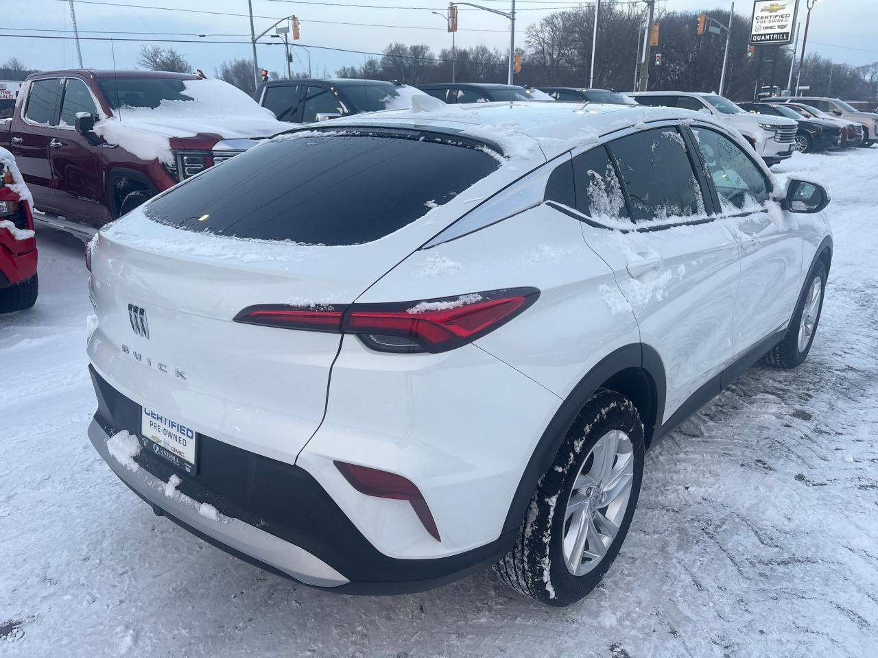 2025 Buick Envista Preferred + Adaptive Cruise + Low Kms + 1 Owner Photo