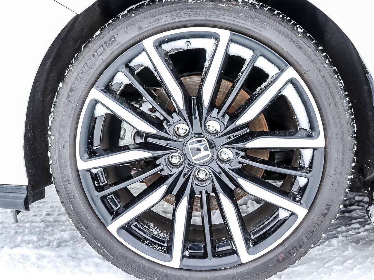 2023 Honda Accord Hybrid TOURING Photo