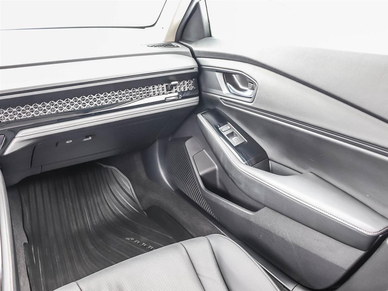 2023 Honda Accord Hybrid TOURING Photo