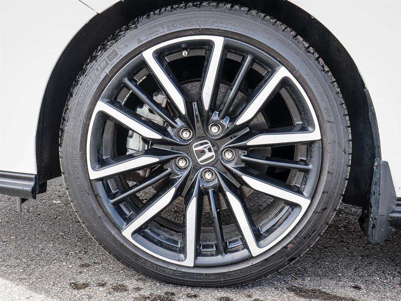 2023 Honda Accord Hybrid TOURING Photo