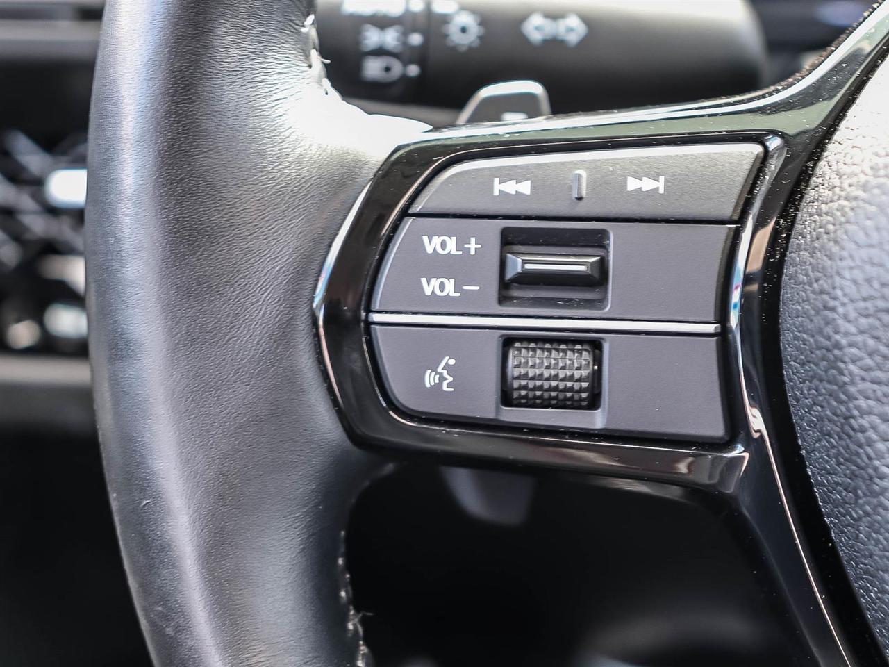 2023 Honda Accord Hybrid TOURING Photo