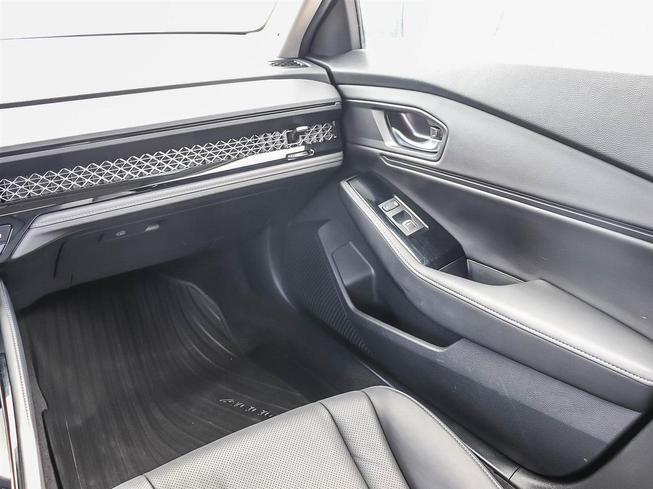 2023 Honda Accord Hybrid TOURING Photo