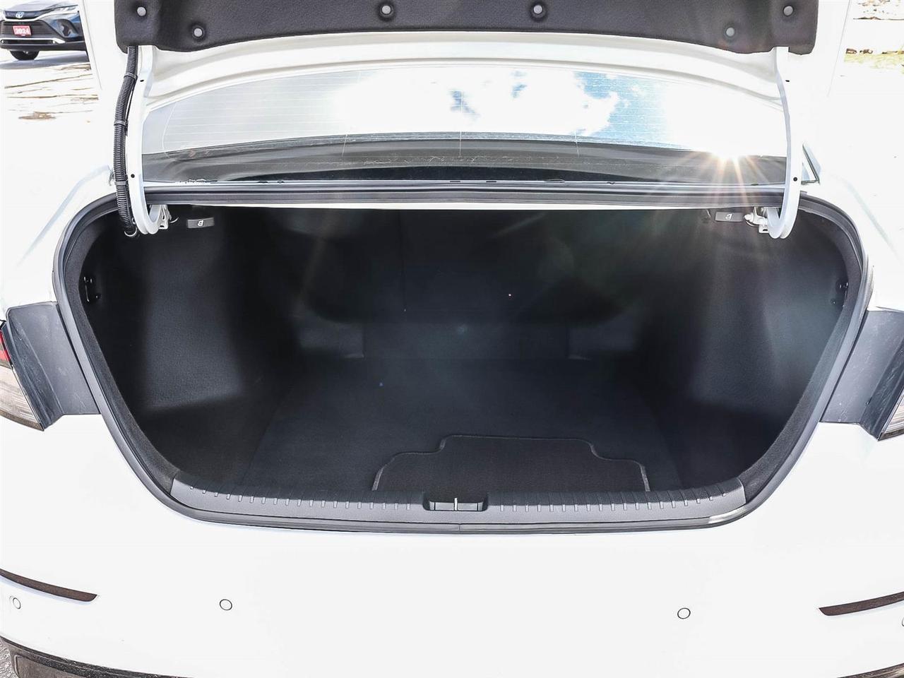 2023 Honda Accord Hybrid TOURING Photo