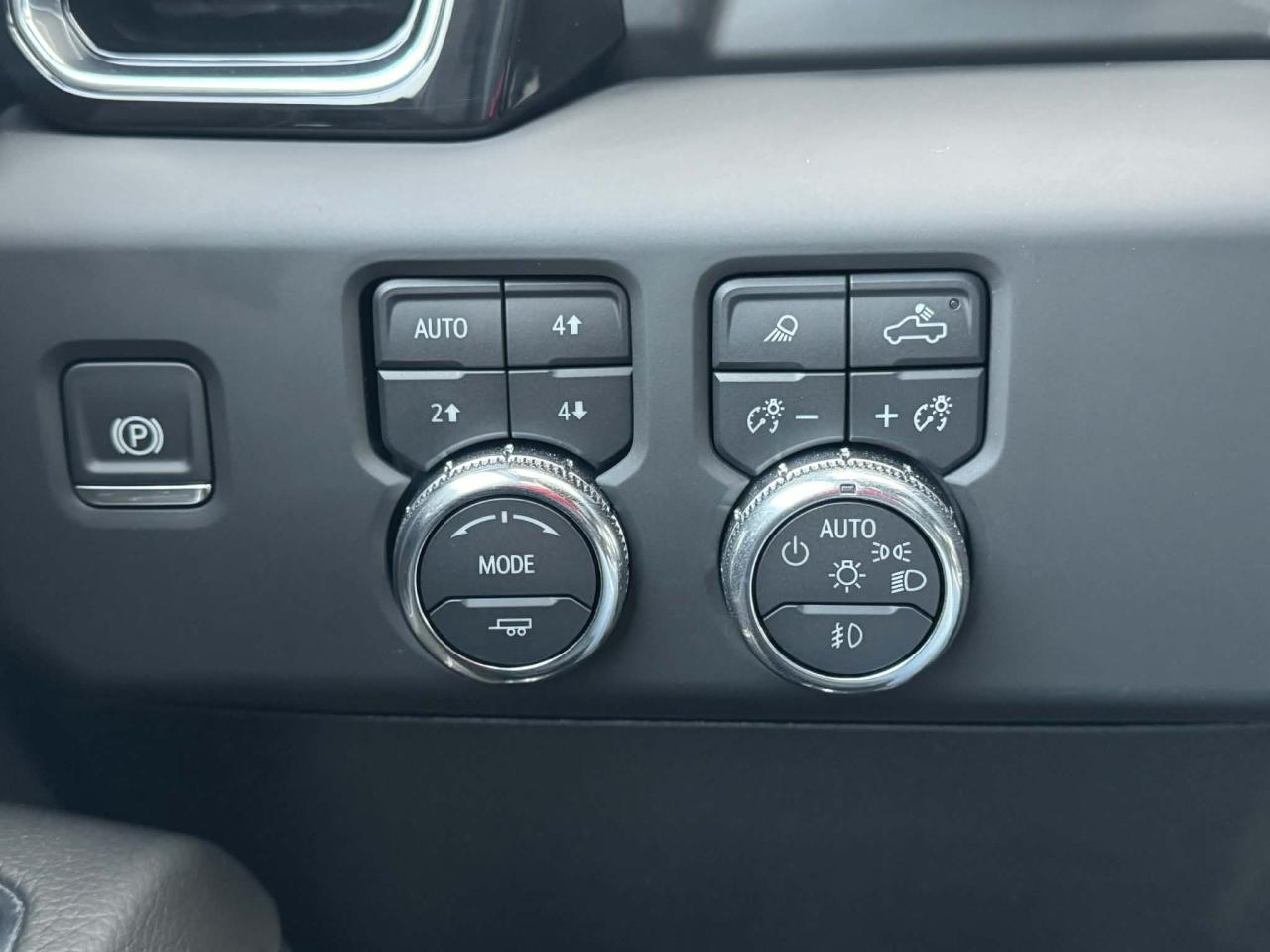 2025 GMC SIERRA 2500HD 4WD Crew Cab Denali Duramax Diesel Photo