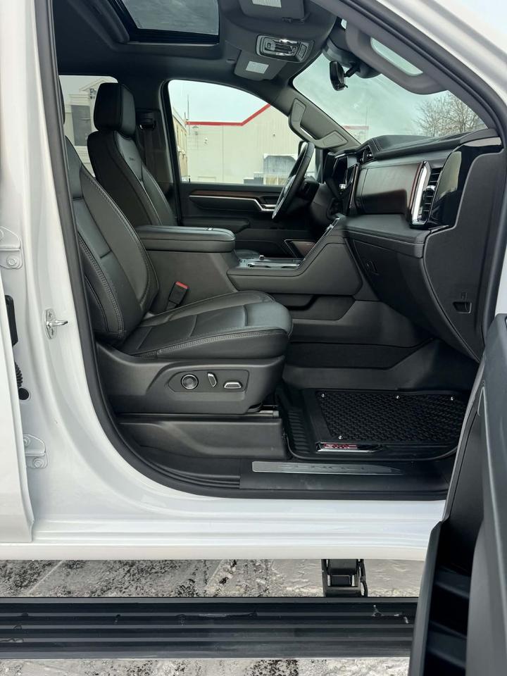 2025 GMC SIERRA 2500HD 4WD Crew Cab Denali Duramax Diesel Photo